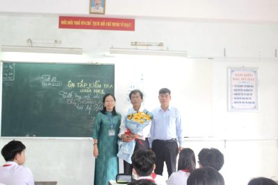 Chia tay Nhà giáo ưu tú Hoàng Hào